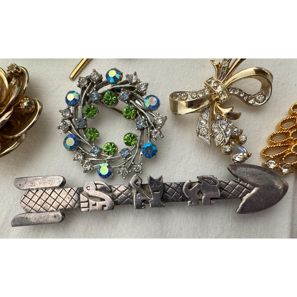 Vintage Estate Brooches Brooch Pin Lot 15 Some Coro Signed Floral Enamel Metal + - Picture 4 of 8